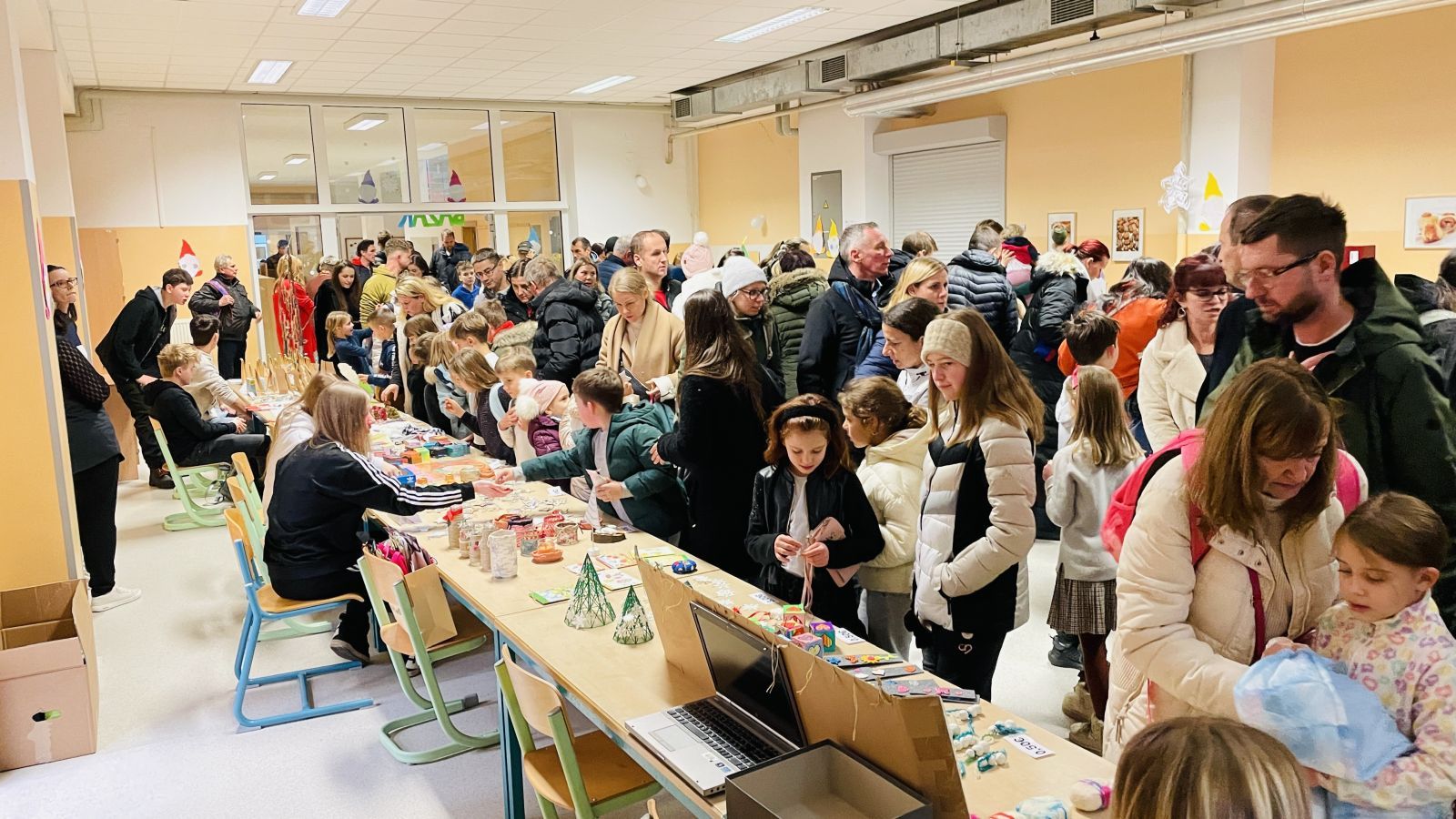 Novoletni bazar_023.jpg