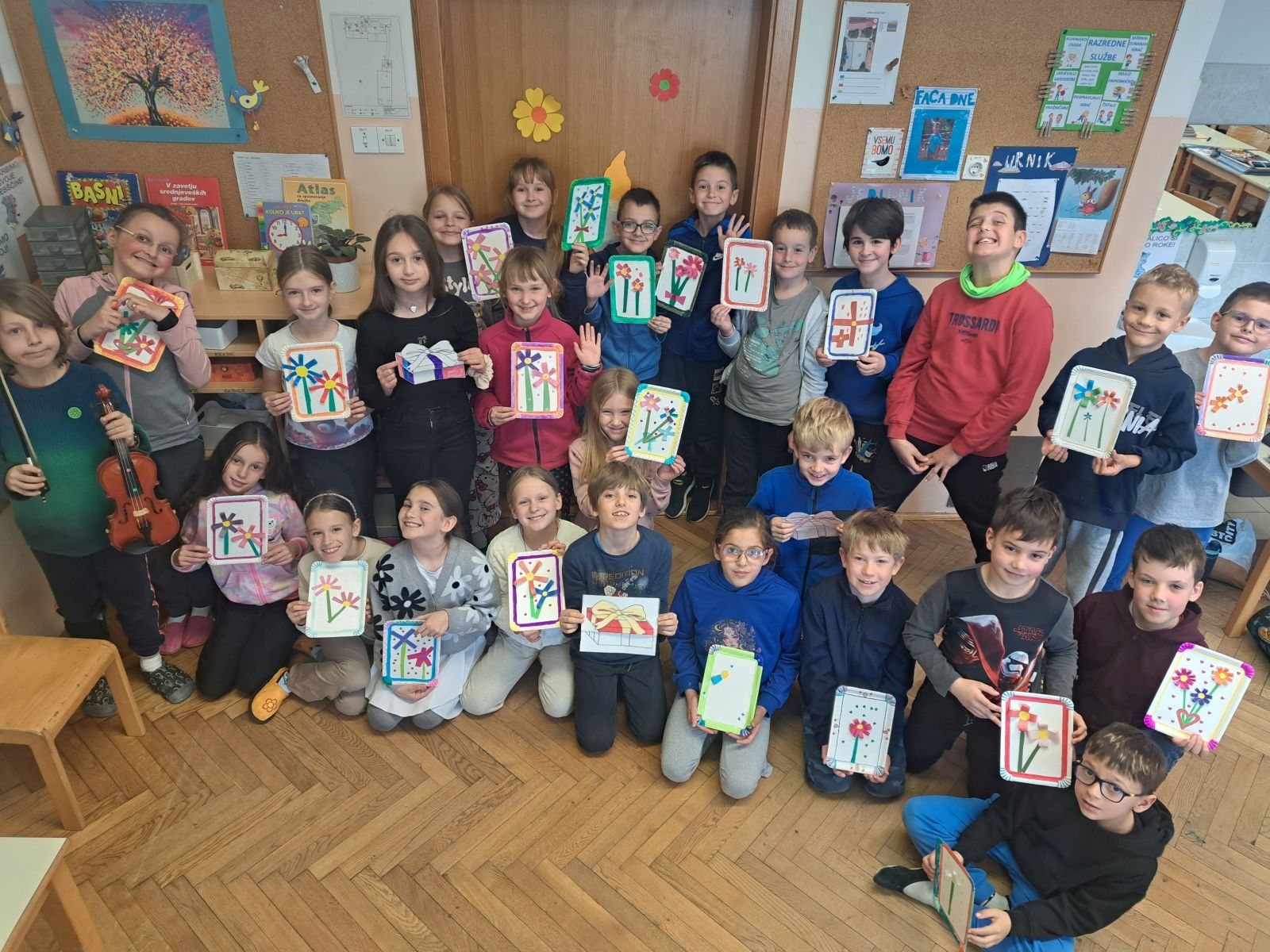 3r - voščilo mamicam_001.jpg