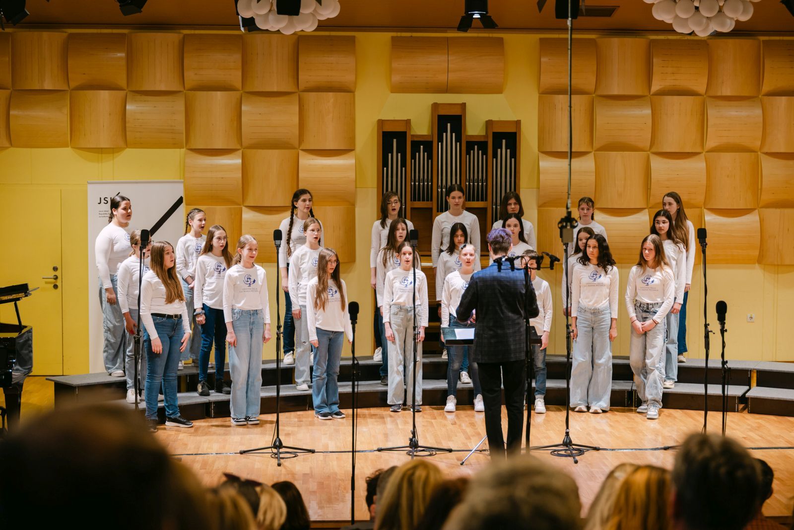 Pevski zbor - Celje, državno_001.jpg